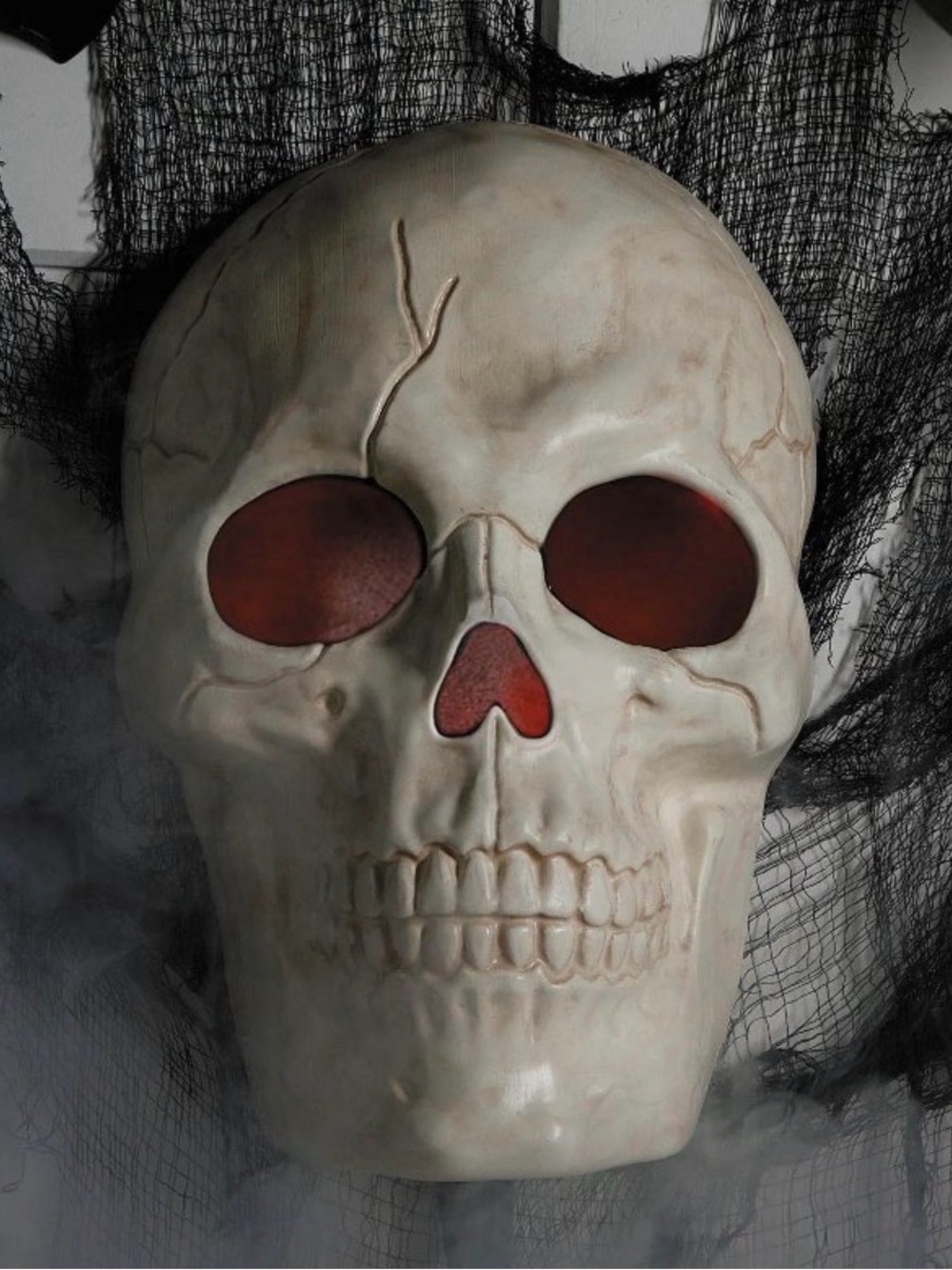 NWT Target Halloween 19 3/4” Giant Light Up Plastic Skull
